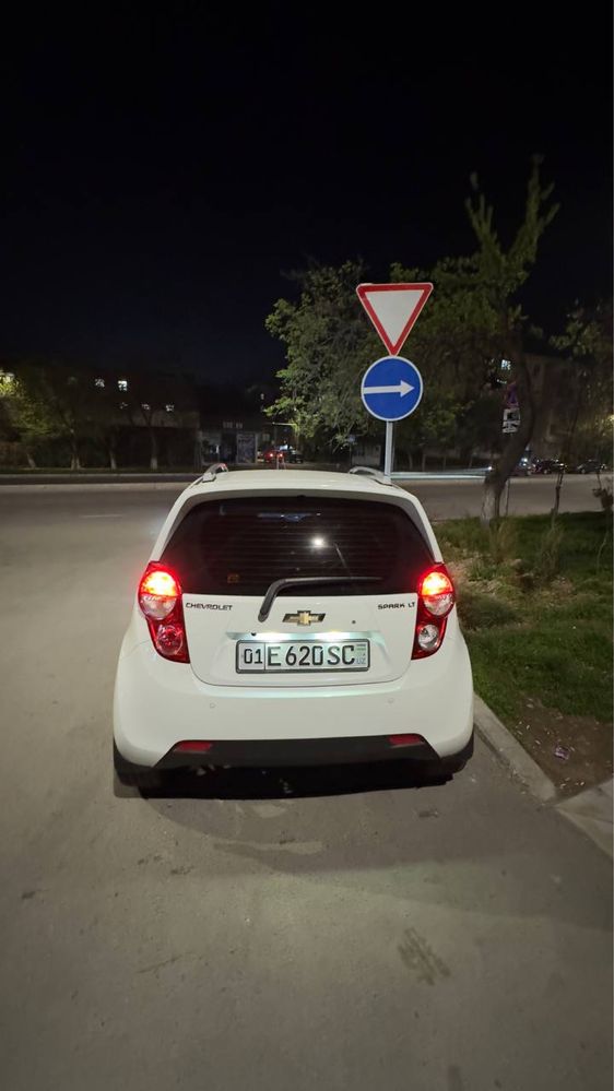 Srochna spark 4 paditsa sotiladi