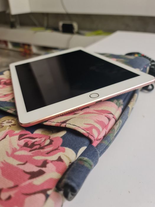 iPad Pro 9.7 – 128 GB, Wi-Fi + SIM – Rose Gold