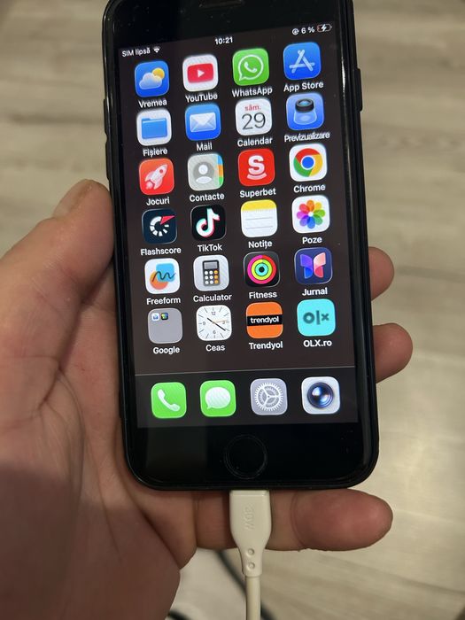 Iphone 12 si SE (a doua generatie)