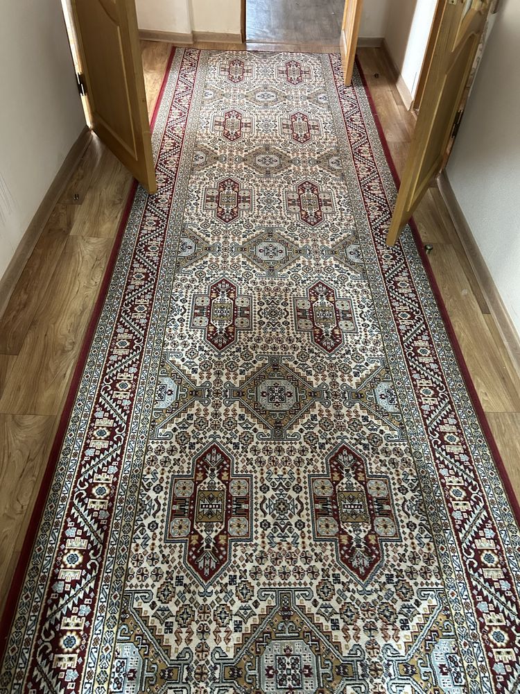Продается ковры разные
