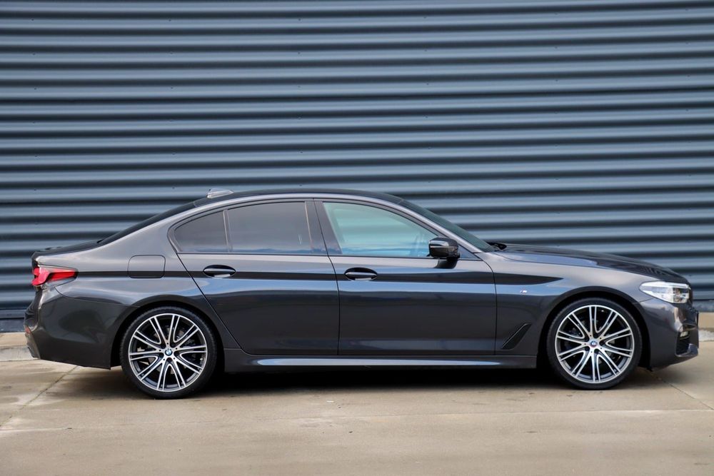 BMW Seria 5 BMW 520d M paket G30 Led Plasma Full Jante 20 Line side headup
