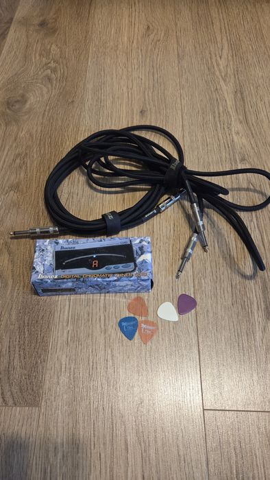Chitară electrică Ibanez SA08LTD1 ca nouă cutie accesorii incluse