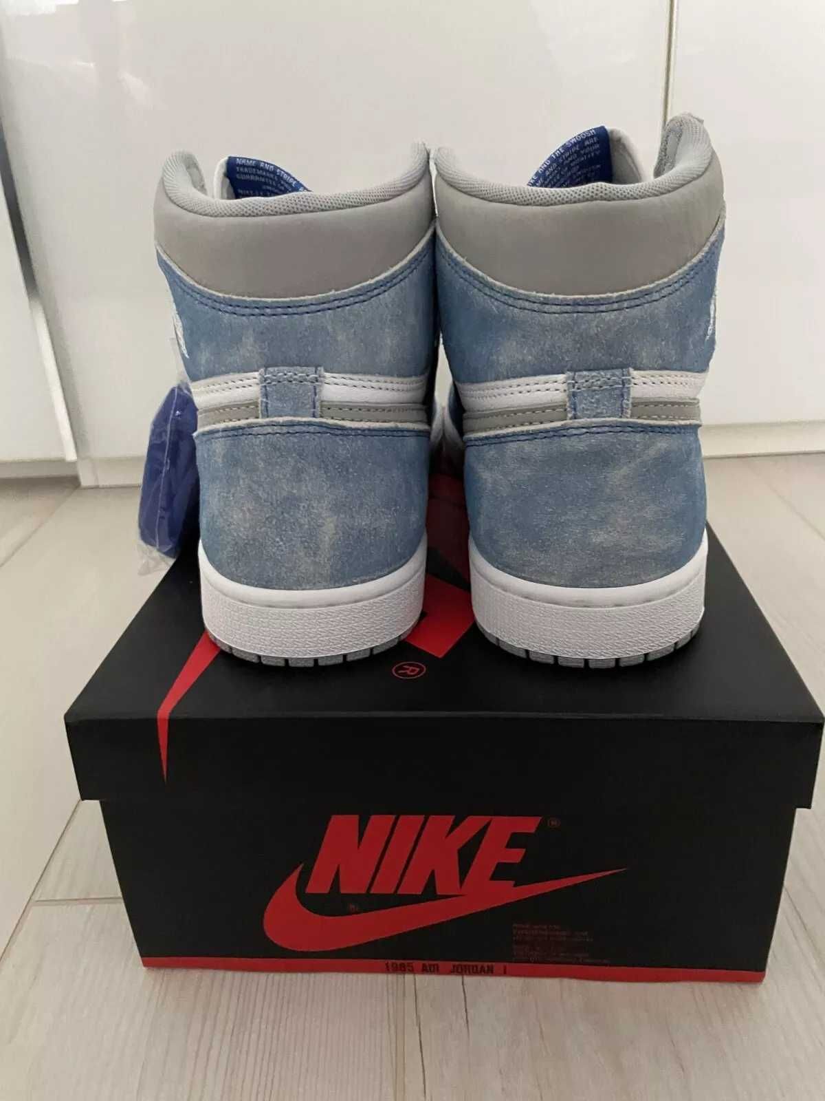 Adidasi Nike Jordan 1 Retro Hyper Royal Smoke Grey (GS)