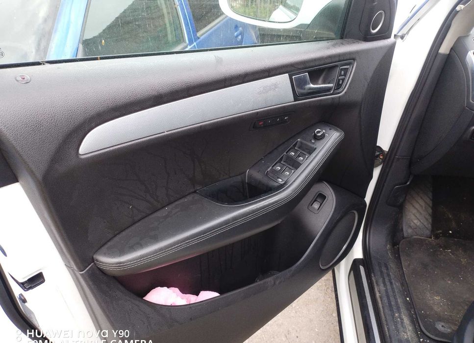 Navigatie consola volan scaune abs radio aeroterma clima grila audi q5