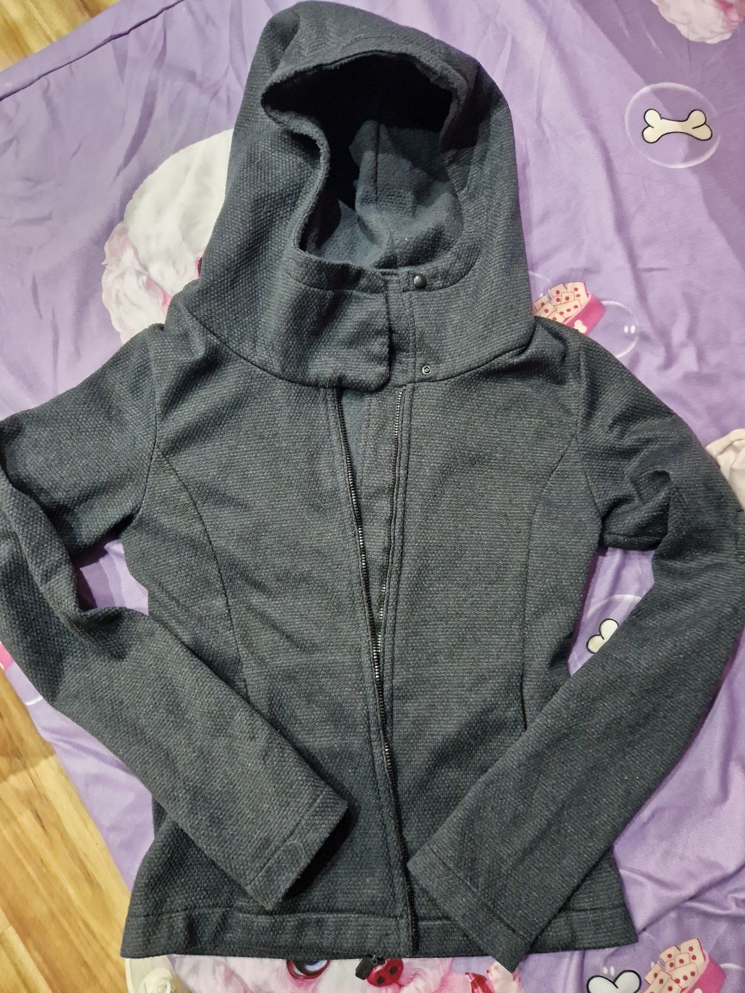 Hanorac+pantaloni +tricou, toate la 45 lei