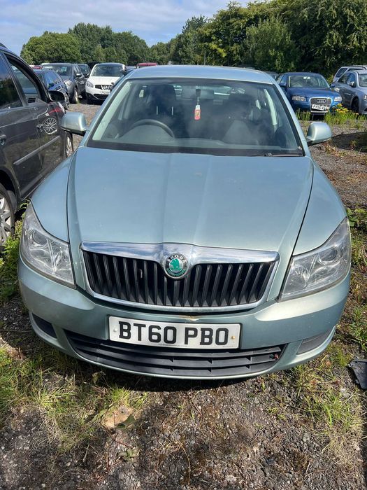 Dezmembrez scoda Octavia 1.6tdi cod CAYC cutie 5 trepte