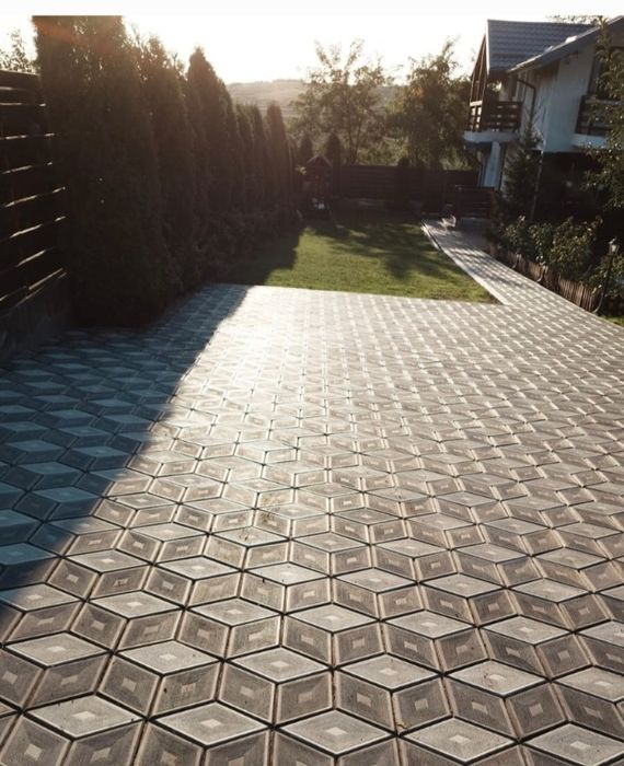 Pavaje la comanda plus montaj peste 200 de modele!!