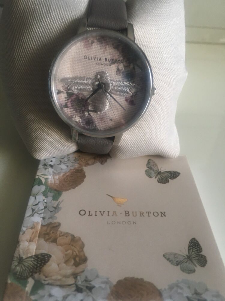 Часовник Olivia Burton London