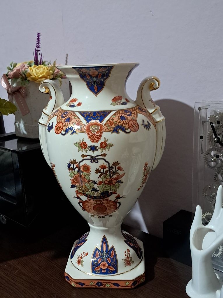 Порцеланова ваза японската