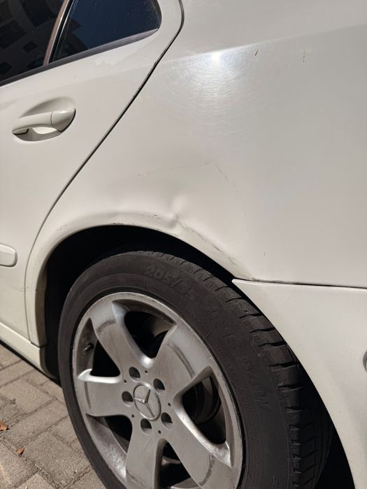 Придава се Mercedes E220