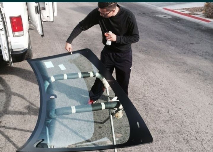 С Выездом Автостекла: Лобовое Боковые заднее стекло: Продажа