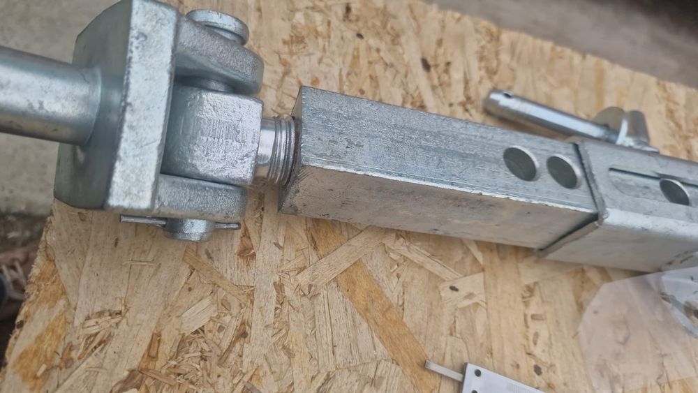 Ancora stabilizator pentru tractoare Case.

Compatibila cu urmatoarele