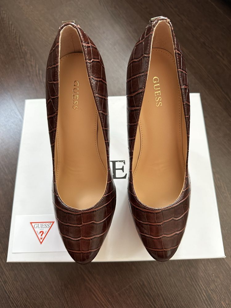Pantofi Guess Pumps NOI