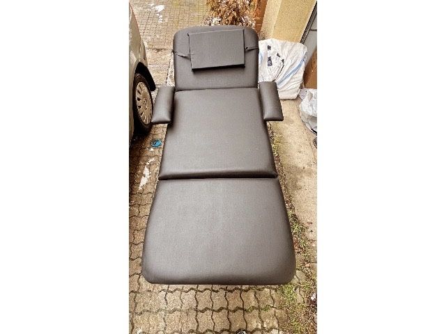 Козметична Трисекторна Кушетка Козметично Легло