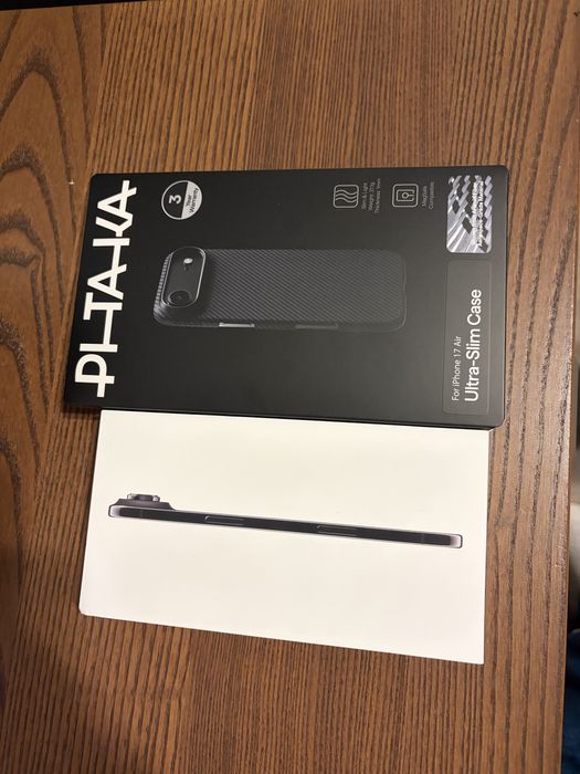 iPhone Air Space Black 256GB - nou + husa Pitaka si folie protectoare