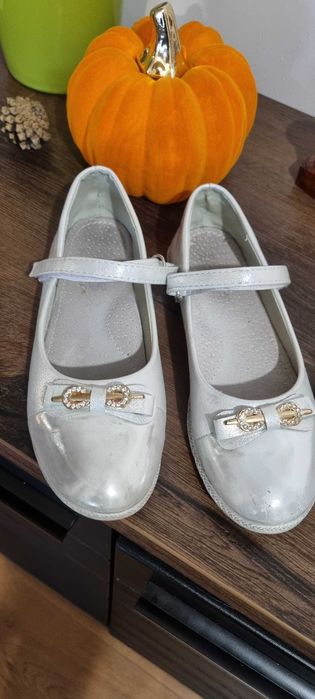Обувки _ официални / номер 34
