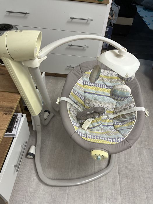 Продам электро шезлонг Joie