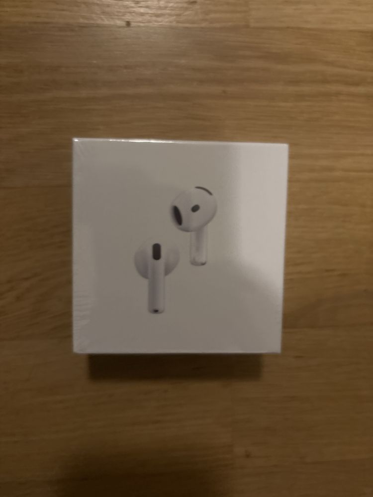 Airpods 4.
