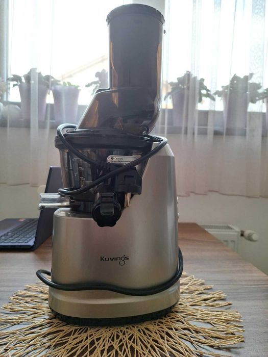 vând storcator fructe