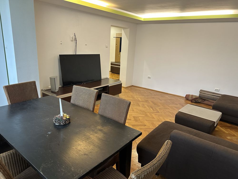 Proprietar vand Apartament cu 4 camere Spitalul judetean 110m renovat