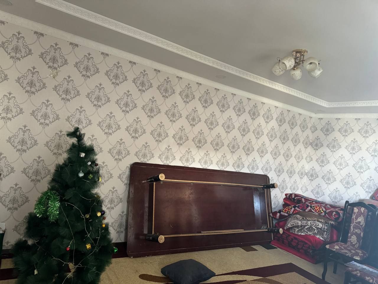 Тайёр ховли сотилади хамма шаройтлари бор