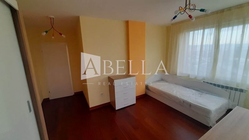 Продава се Тристаен апартамент в София, Обеля 1 - 110 кв.м за 2582 €/кв.м - Снимка #3