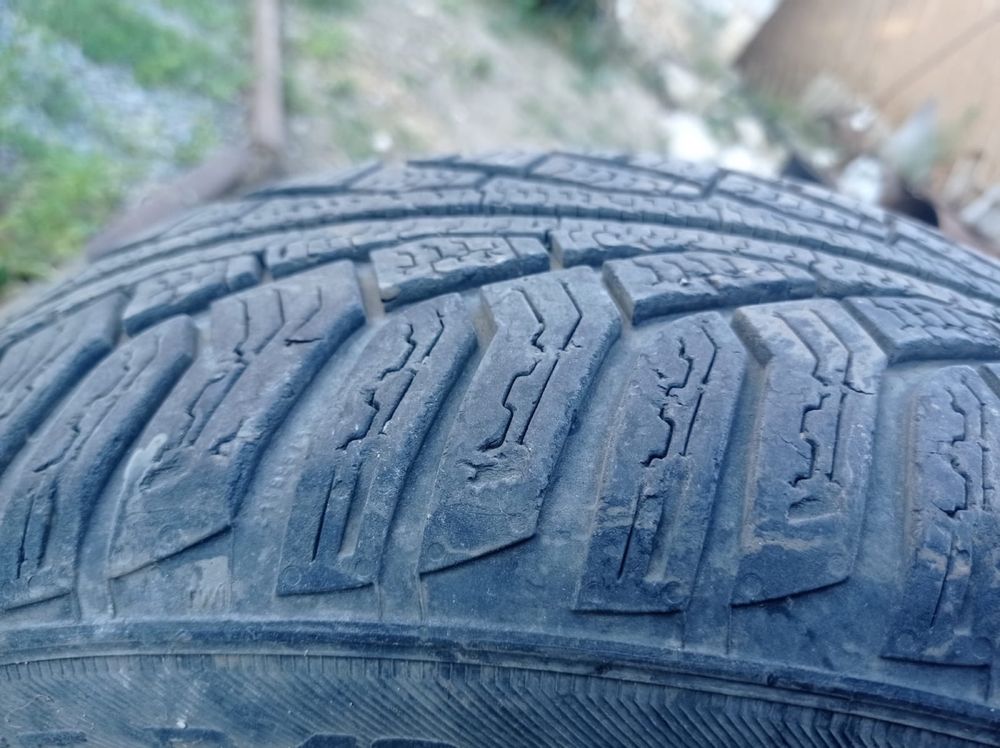 Автошины…покрышка на R-16 на 205/55