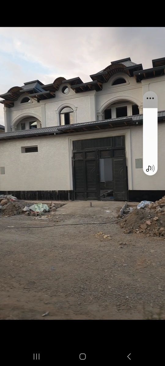 Срочна Сергели хонабод  уй 11 метро евро дом торец сотилди
