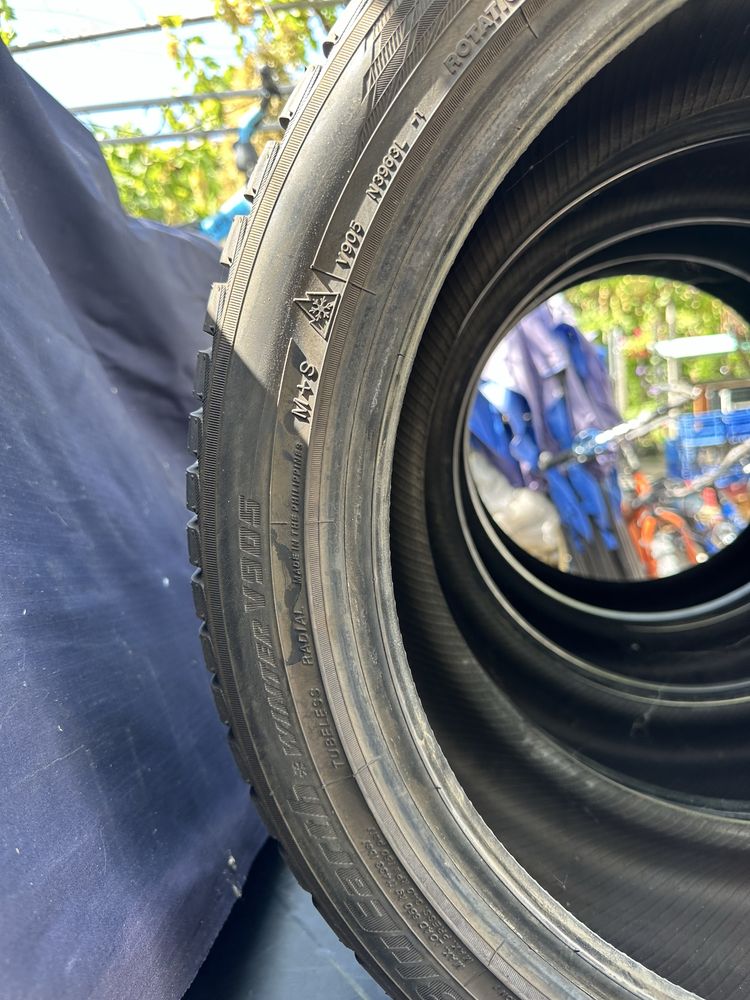 Зимни гуми 215/45/18
