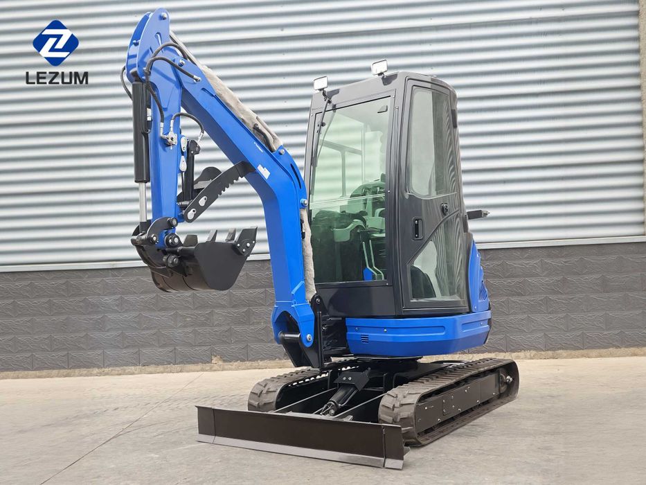 LEZUM Mini excavator nou-nouț, miniexcavator de vânzare