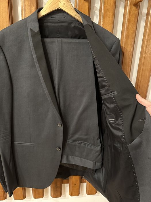 Diverse costume barbatesti Zara