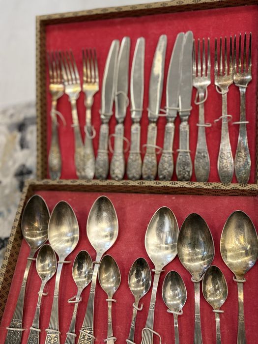 Продам мельхиорованные  ложки, вилки и ножи