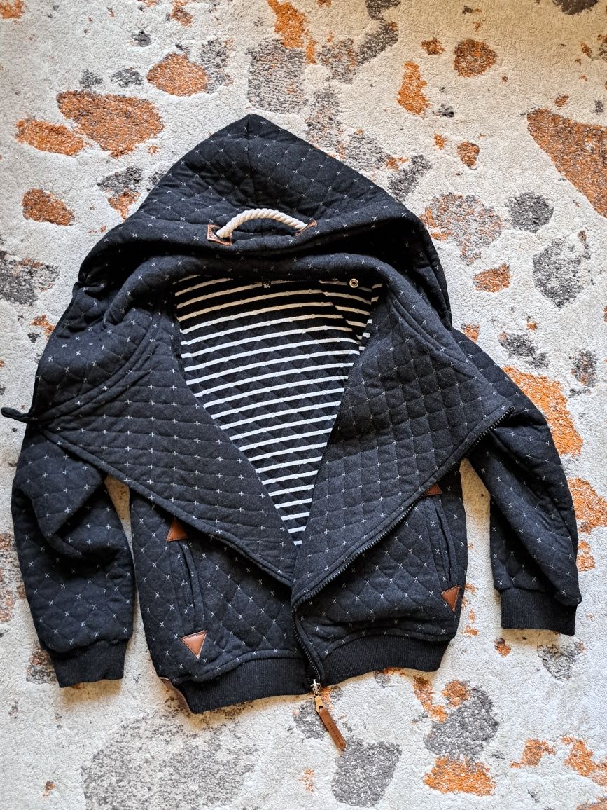 Яке Skogstad, Icepeak, Naketano, Umbro горница