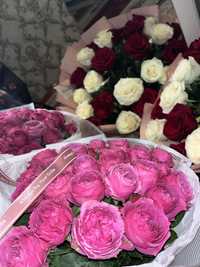 Romantic Роза 25 шт, пионы
