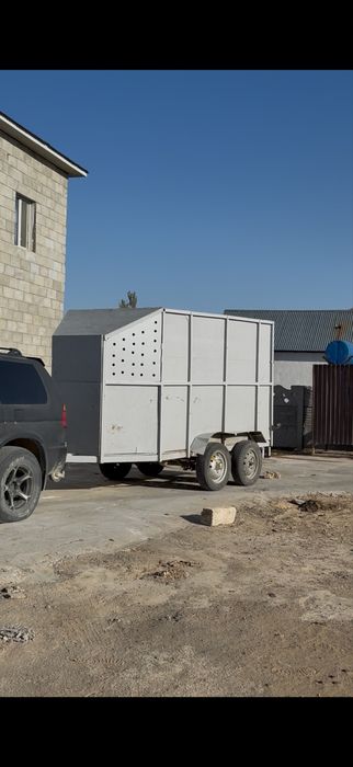 Конивозка прицеп сатылады жағдайы жақсы іші кең