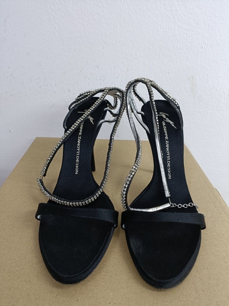 Giuseppe Zanotti номер 40 код 67A