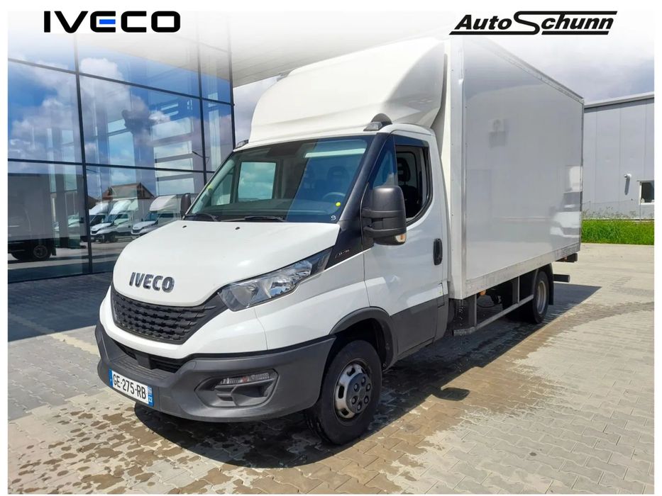 Iveco Daily 35C16H3.0 BOX+LIFT Iveco Daily 35C16H3.0 BOX+LIFT+Pilot+DAB+Clima