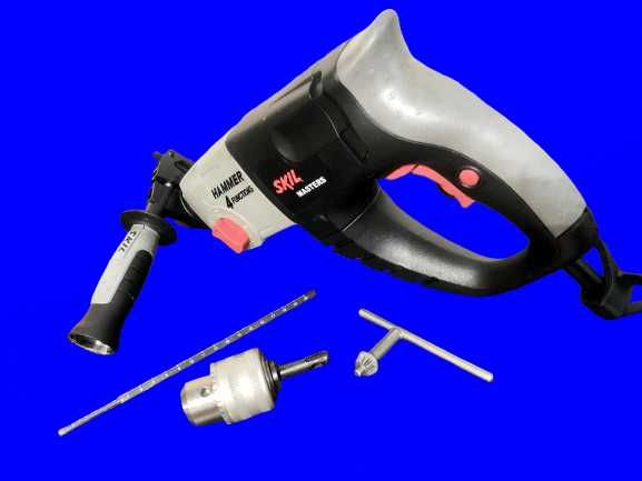 Цена - 60€. НОВ - Перфоратор Skil Masters 1765 950W Брезентова чанта