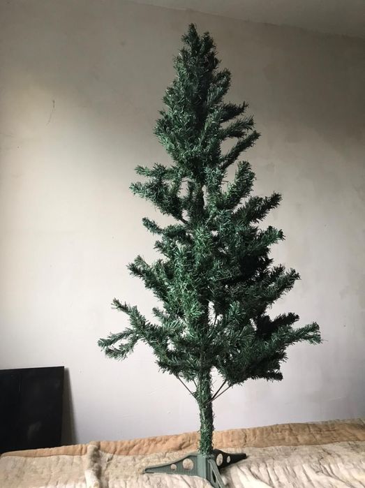 Ёлка искусственная