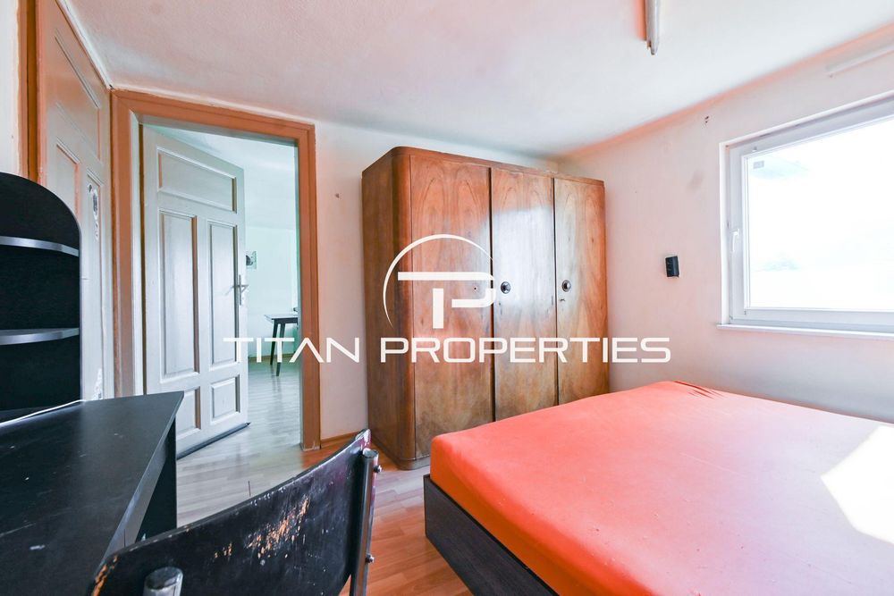 Тристаен, под наем, Център-ЦУМ