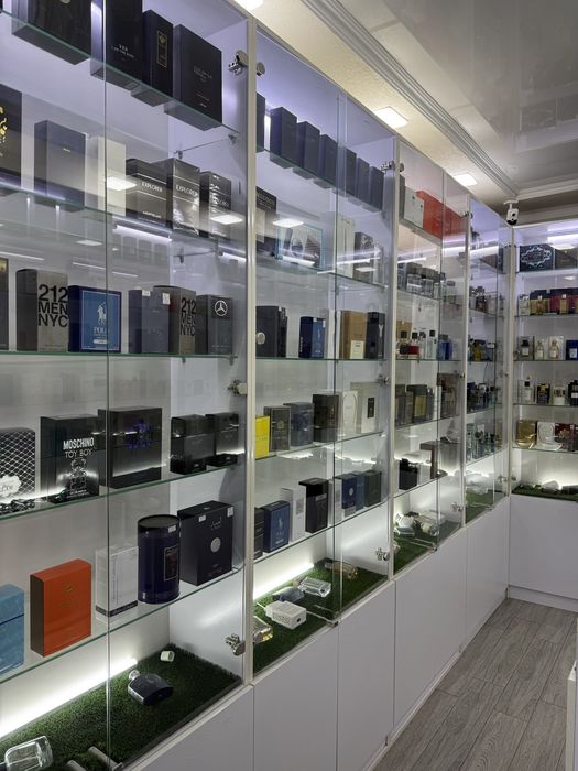 витрина сотилади