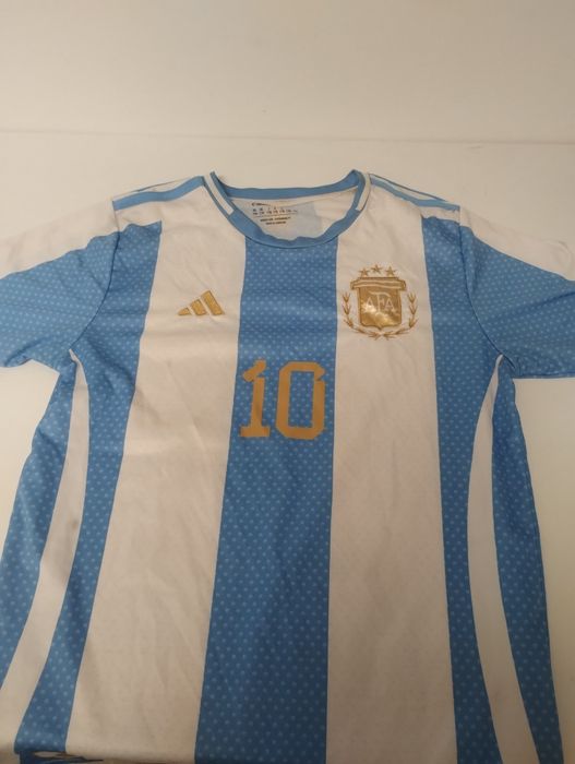 Vând Tricouri de fotbal