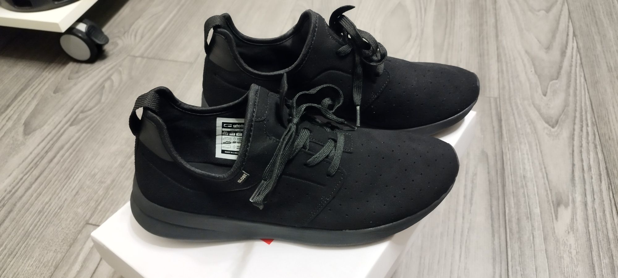 Кецове / маратонки  GLOBE DART LYT BLACK/BLACK номер 41