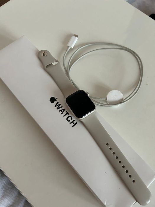 Apple Watch SE 40мм