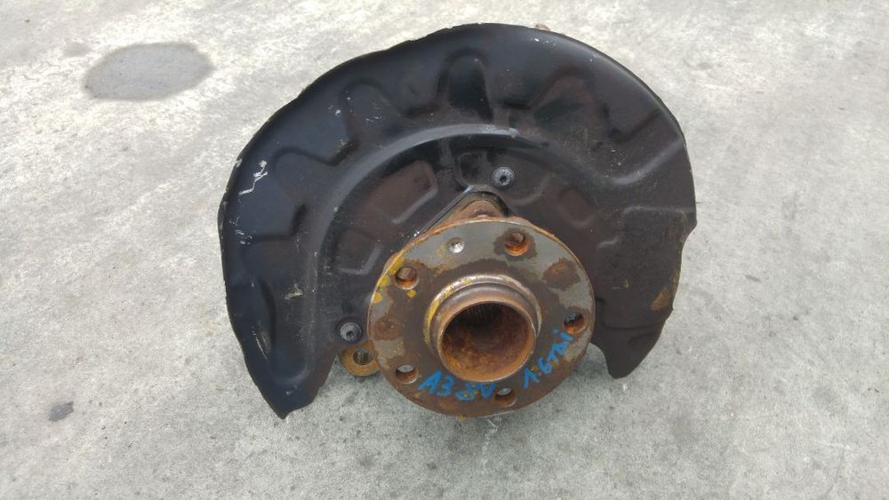 fuzeta stanga fata audi a3 8v 1.6 tdi