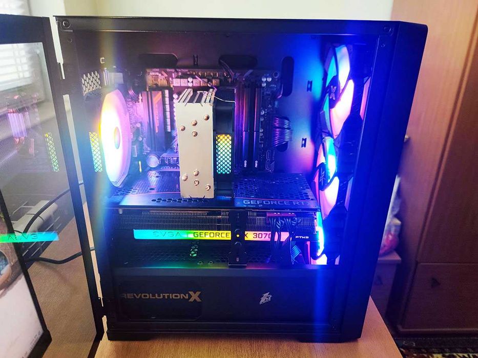 Геймърски компютър, Evga 3070, Ryzen 5600X, 32gb Ram, 1tb Nvme ssd
