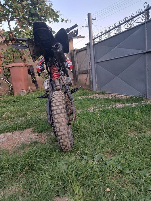 Vând cross 125cc la un preț bunn