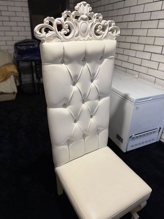 Продам свадебный стулья