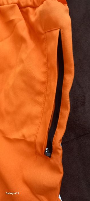 Продавам мъжки бързосъхнещи къси панталони,плувки