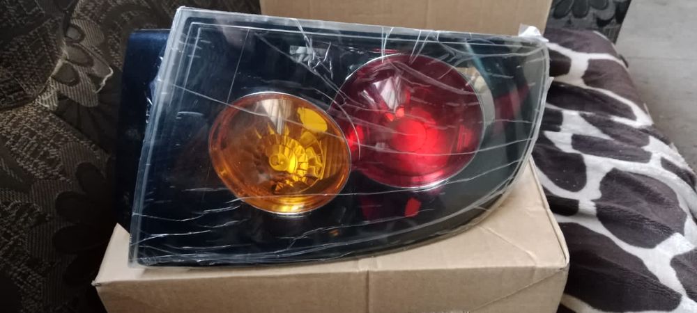 Продам задние фонари на Mazda 3 седан.